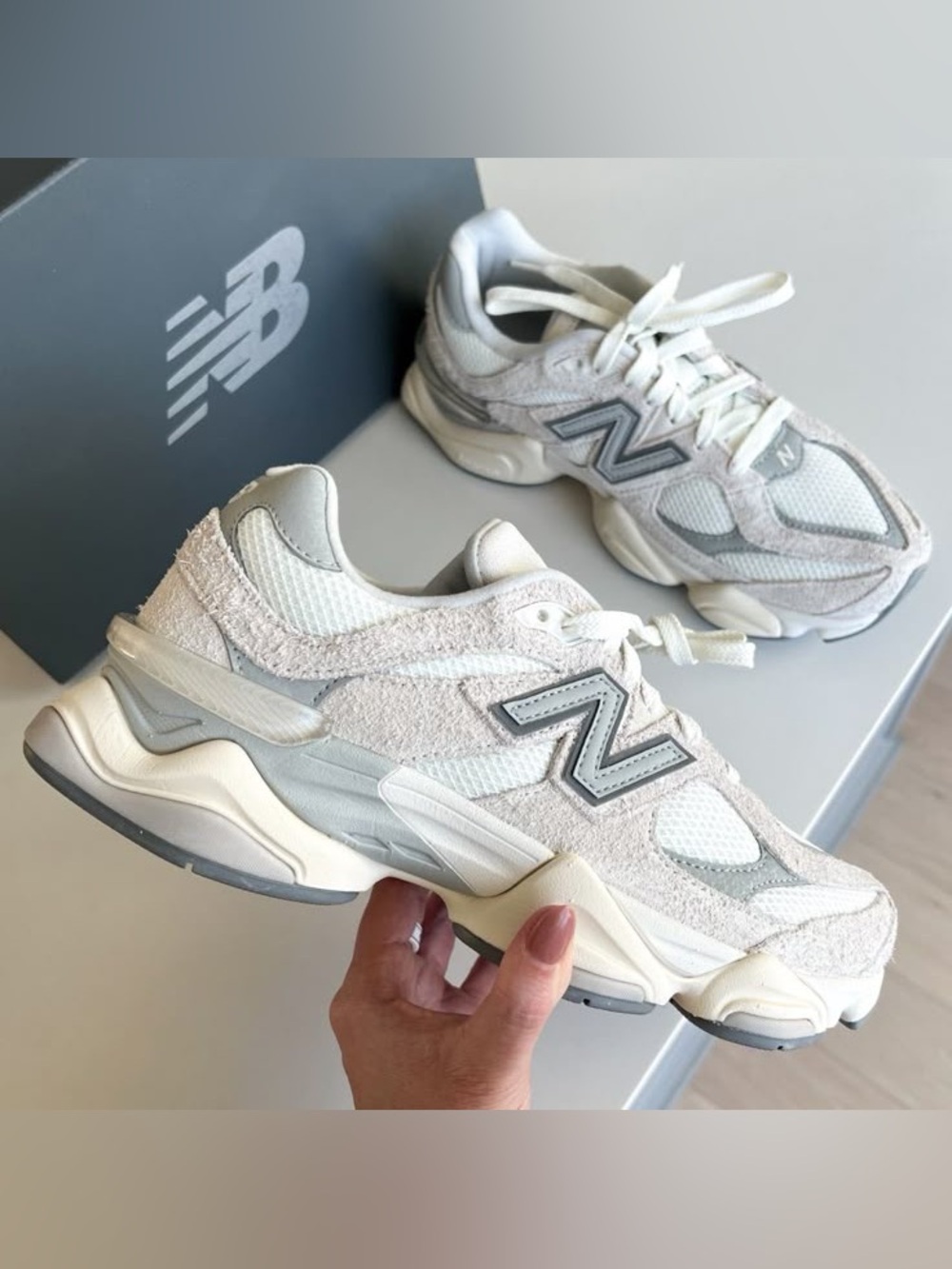 New Balance Women’s 9060 Moonbeam Sea Salt Cream and Gray Sneakers Size 7.5